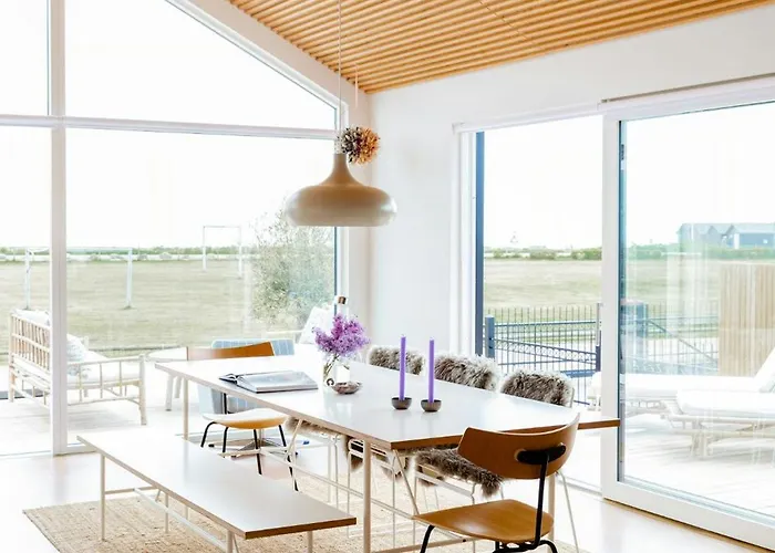 Vakantiehuis Newly Built Summer House With Sea View *